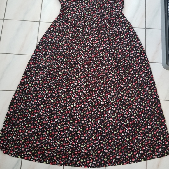 GAP Cold Shoulder Midi Dress - Picture 5 of 9